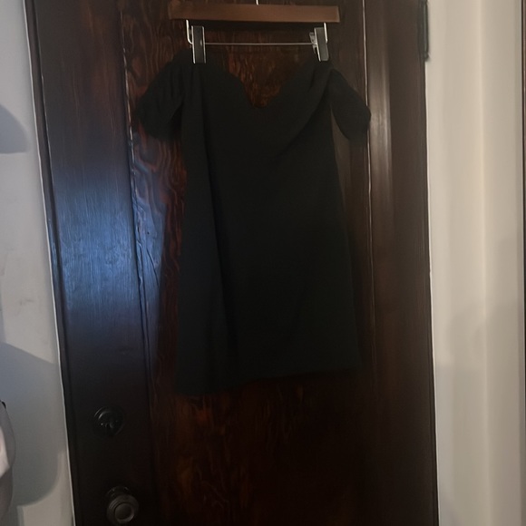 Sweat heart neck off the shoulder mini dress never been worn - Picture 2 of 2